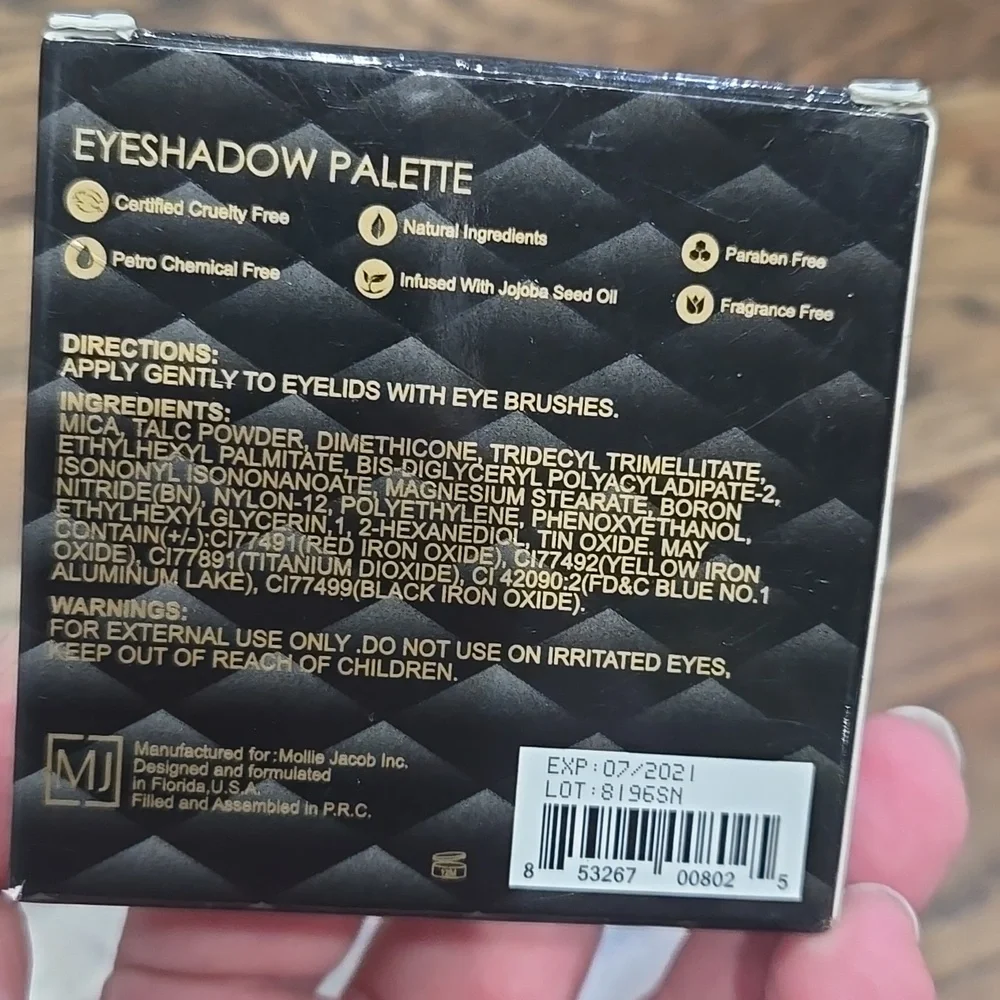 Mollie Jacob Vivid Glo Runway Ready Eyeshadow Palette